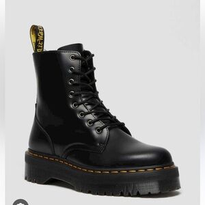 Dr. Martens Jadon Boot Smooth Leather Platforms - Black Polished Smooth